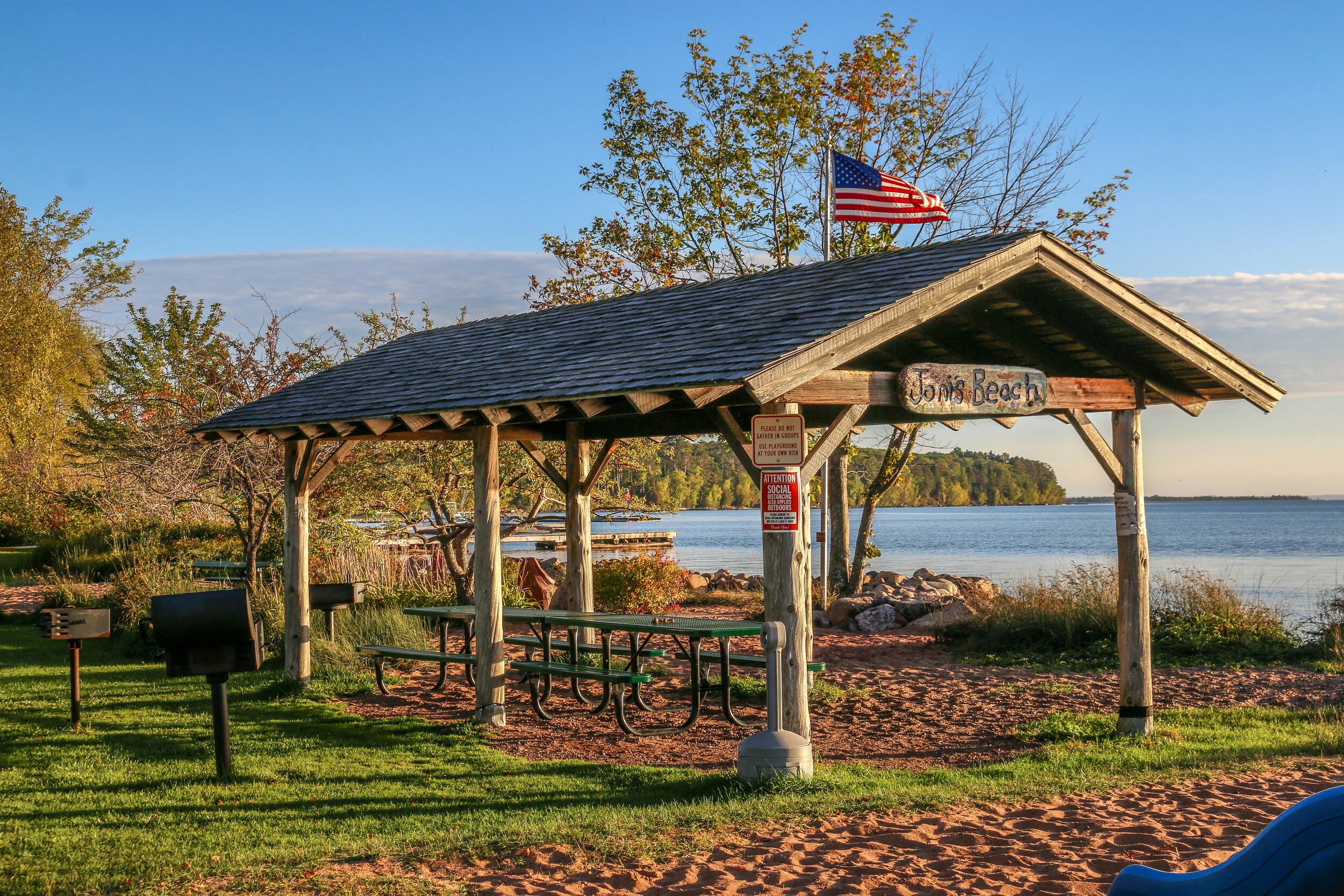 madeline-island-wisconsin-joni-s-beach